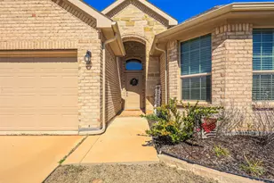 1331 Madeline Ln, Krum, TX 76249 - Photo 3