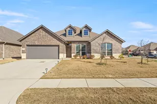 104 Colonial Dr, Joshua, TX 76058 - Photo 3