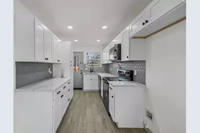 1209 Glenwood Drive, Irving, TX 75060 - Photo 3