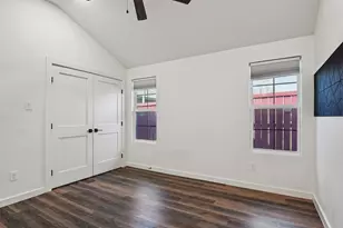 720 Calumet Ave, Cockrell Hill, TX 75211 - Photo 33