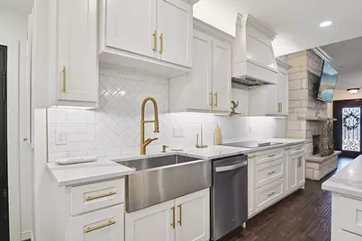 720 Calumet Avenue, Cockrell Hill, TX 75211 - Photo 7