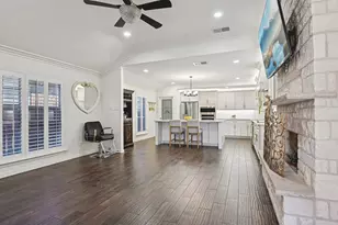 720 Calumet Ave, Cockrell Hill, TX 75211 - Photo 3