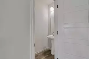 1136 E Broadway Ave, Fort Worth, TX 76104 - Photo 13