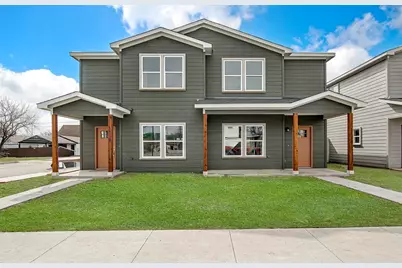 1136 E Broadway Avenue, Fort Worth, TX 76104 - Photo 1