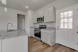 1649 E Terrell Ave, Fort Worth, TX 76104 - Photo 13