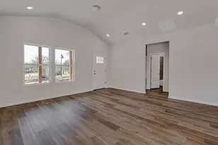 1649 E Terrell Ave, Fort Worth, TX 76104 - Photo 9