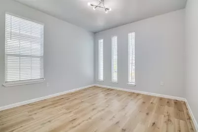 1321 Fletcher Street, Dallas, TX 75223 - Photo 11