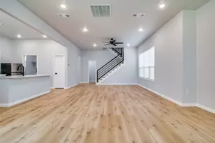 1321 Fletcher St, Dallas, TX 75223 - Photo 5