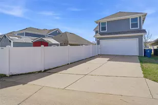 10333 Franklin Dr, Providence Village, TX 76227 - Photo 23