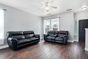 10333 Franklin Dr, Providence Village, TX 76227 - Photo 5