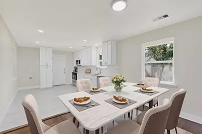 2404 Bentley Avenue, Dallas, TX 75211 - Photo 3