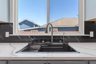 715 E Main St, Mexia, TX 76667 - Photo 11