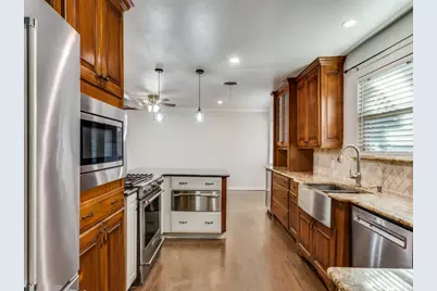 1404 Ravenwood Drive, Arlington, TX 76013 - Photo 5