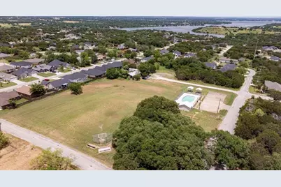 2124 Steepleridge Circle, Granbury, TX 76048 - Photo 9