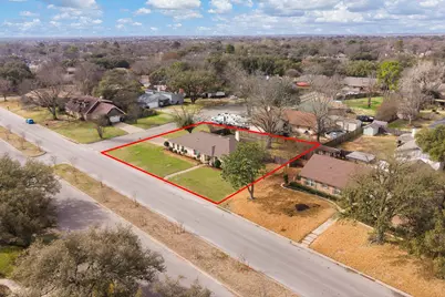 1002 Berkley Drive, Cleburne, TX 76033 - Photo 27