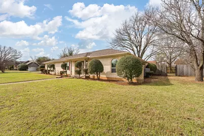 1002 Berkley Drive, Cleburne, TX 76033 - Photo 3