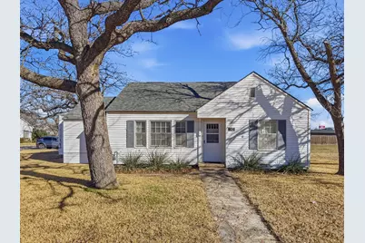 110 N Bouldin Street, Hamilton, TX 76531 - Photo 1