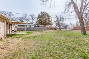 914 W Avenue F, Garland, TX 75040 - Photo 21