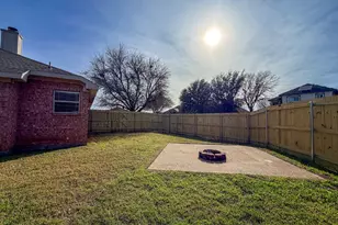 308 Palm St, Crowley, TX 76036 - Photo 33