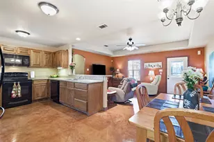 1308 Laredo Dr, Granbury, TX 76048 - Photo 9