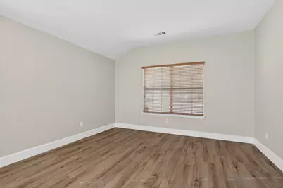 1425 Carrigan Lane, Denton, TX 76207 - Photo 9