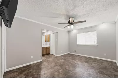 2621 Summertree Drive, Carrollton, TX 75006 - Photo 11