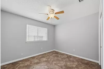 2621 Summertree Drive, Carrollton, TX 75006 - Photo 17