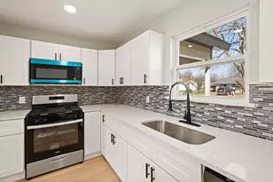 740 Shady Ln, Hurst, TX 76053 - Photo 13