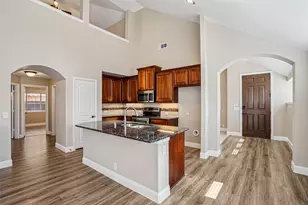 101 Gateway Dr, Alvarado, TX 76009 - Photo 11