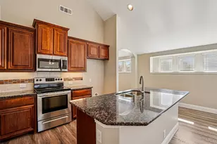 101 Gateway Dr, Alvarado, TX 76009 - Photo 9