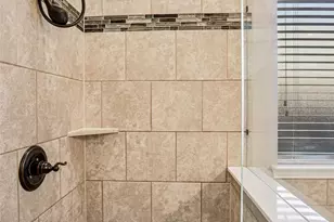 101 Gateway Dr, Alvarado, TX 76009 - Photo 21