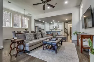 10565 Plumwood Pkwy, Dallas, TX 75238 - Photo 11