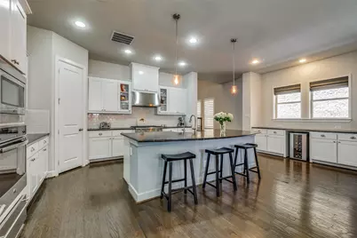 10565 Plumwood Parkway, Dallas, TX 75238 - Photo 9
