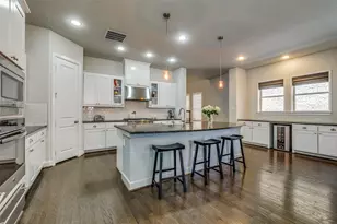10565 Plumwood Pkwy, Dallas, TX 75238 - Photo 9