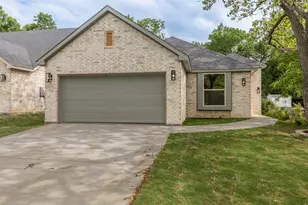 710 E McGee St, Sherman, TX 75090 - Photo 1
