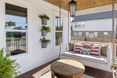 1109 E Oakdale Road, Irving, TX 75060 - Photo 1