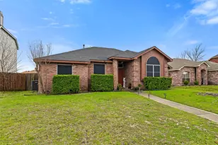806 Bray St, Cedar Hill, TX 75104 - Photo 3