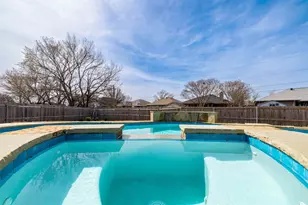 6905 Herman Jared Dr, North Richland Hills, TX 76182 - Photo 33