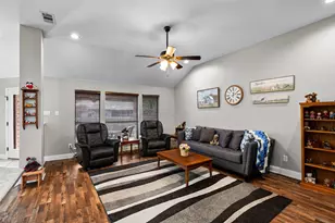 6905 Herman Jared Dr, North Richland Hills, TX 76182 - Photo 9