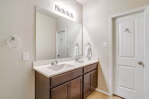 1349 Broadmoor Dr, Burleson, TX 76028 - Photo 31