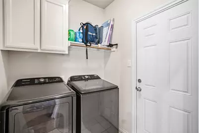 6915 Chapelridge Drive, Dallas, TX 75249 - Photo 17