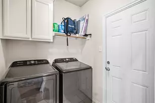 6915 Chapelridge Dr, Dallas, TX 75249 - Photo 17