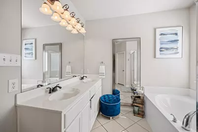 6915 Chapelridge Drive, Dallas, TX 75249 - Photo 13