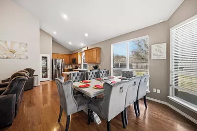 6915 Chapelridge Drive, Dallas, TX 75249 - Photo 9