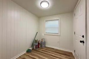 305 W Bryant St, Elm Mott, TX 76640 - Photo 15