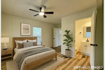 305 W Bryant Street, Elm Mott, TX 76640 - Photo 11