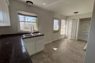 4855 Elena St, Dallas, TX 75216 - Photo 9