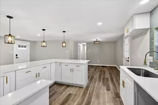 107 Lakewood Dr, Mabank, TX 75156 - Photo 9