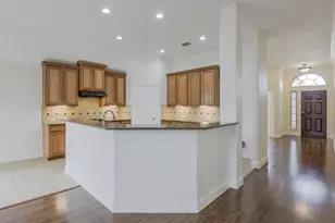 2727 Waterway Dr, Grand Prairie, TX 75054 - Photo 5