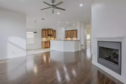 2727 Waterway Drive, Grand Prairie, TX 75054 - Photo 7